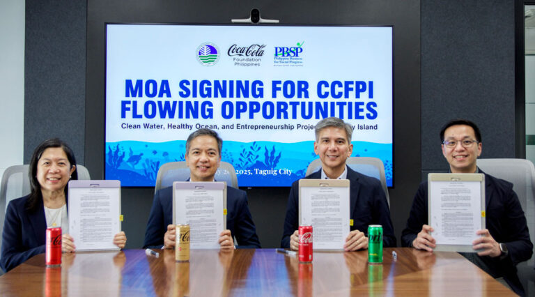 Coca-Cola,-DENR,-PBSP-executives